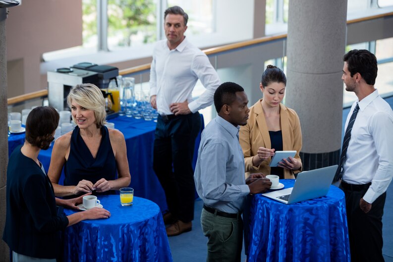 Students interacting with industry professionals at a networking event hosted by Future Finds.