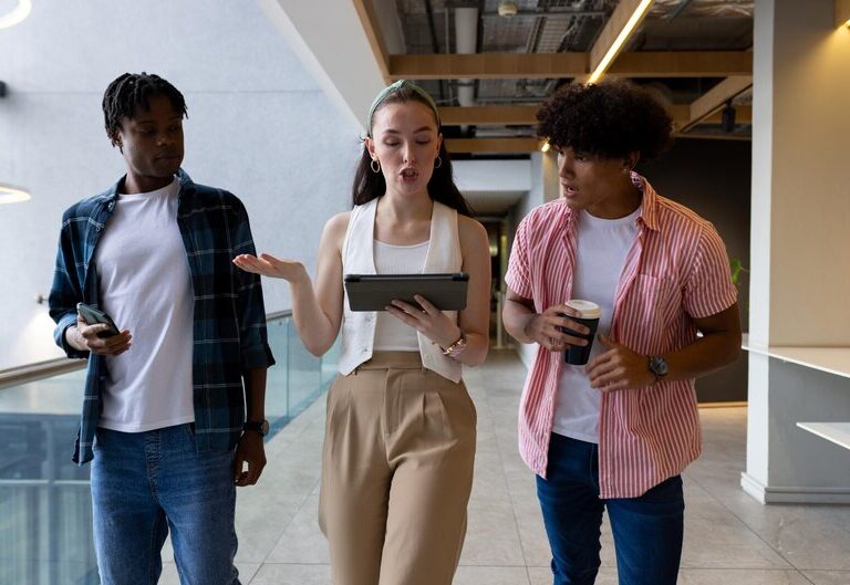 International students collaborating in a culturally diverse Australian workplace