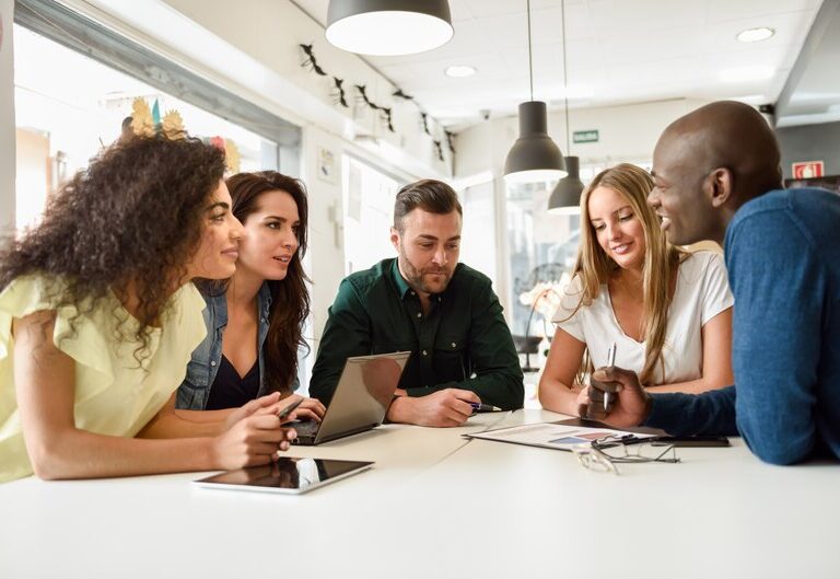 International students collaborating in a culturally diverse Australian workplace
