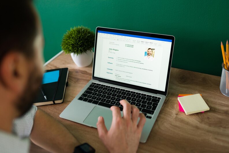 LinkedIn education and experience example