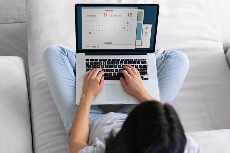 Student prioritizing tasks and organizing schedules