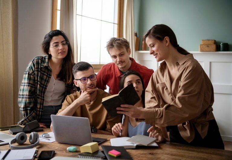Australian vocational students participating in industry placements through Future Finds