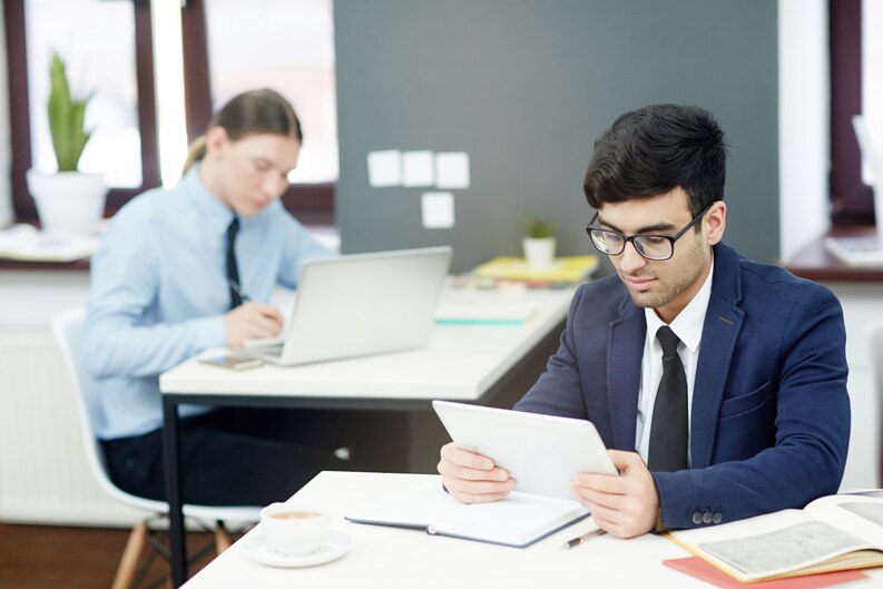 HR evaluating intern for permanent role