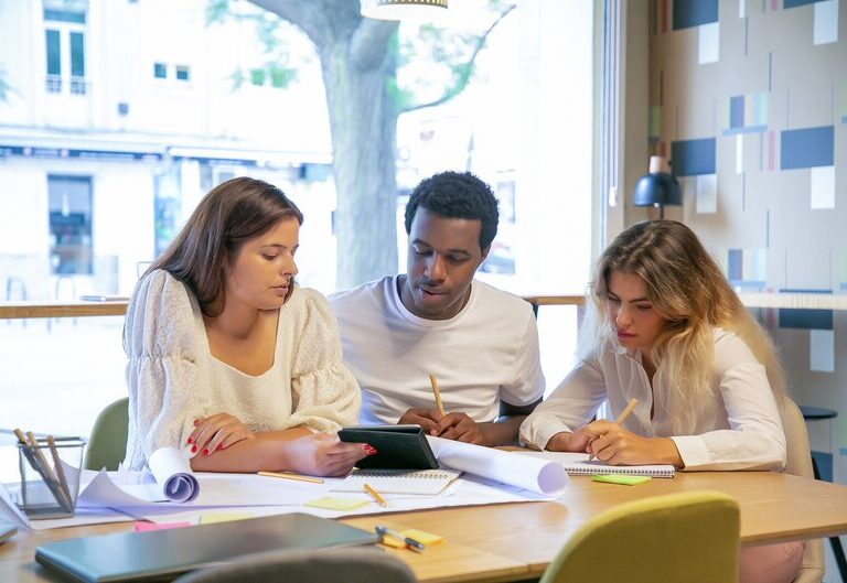 Students participating in an internship program in Australia