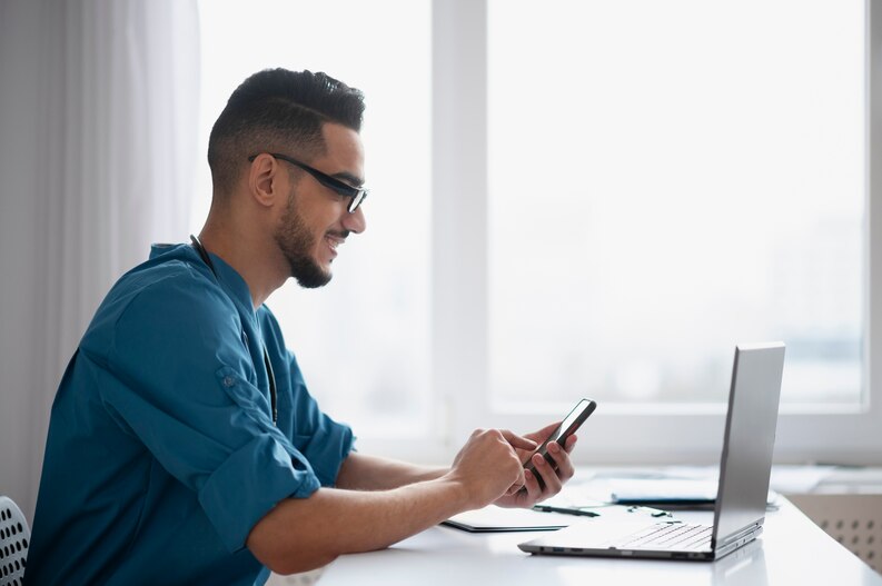 Student connecting with professionals on LinkedIn.